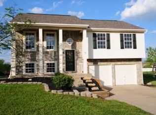 2804 Ridgefield Dr, Hebron, KY 41048