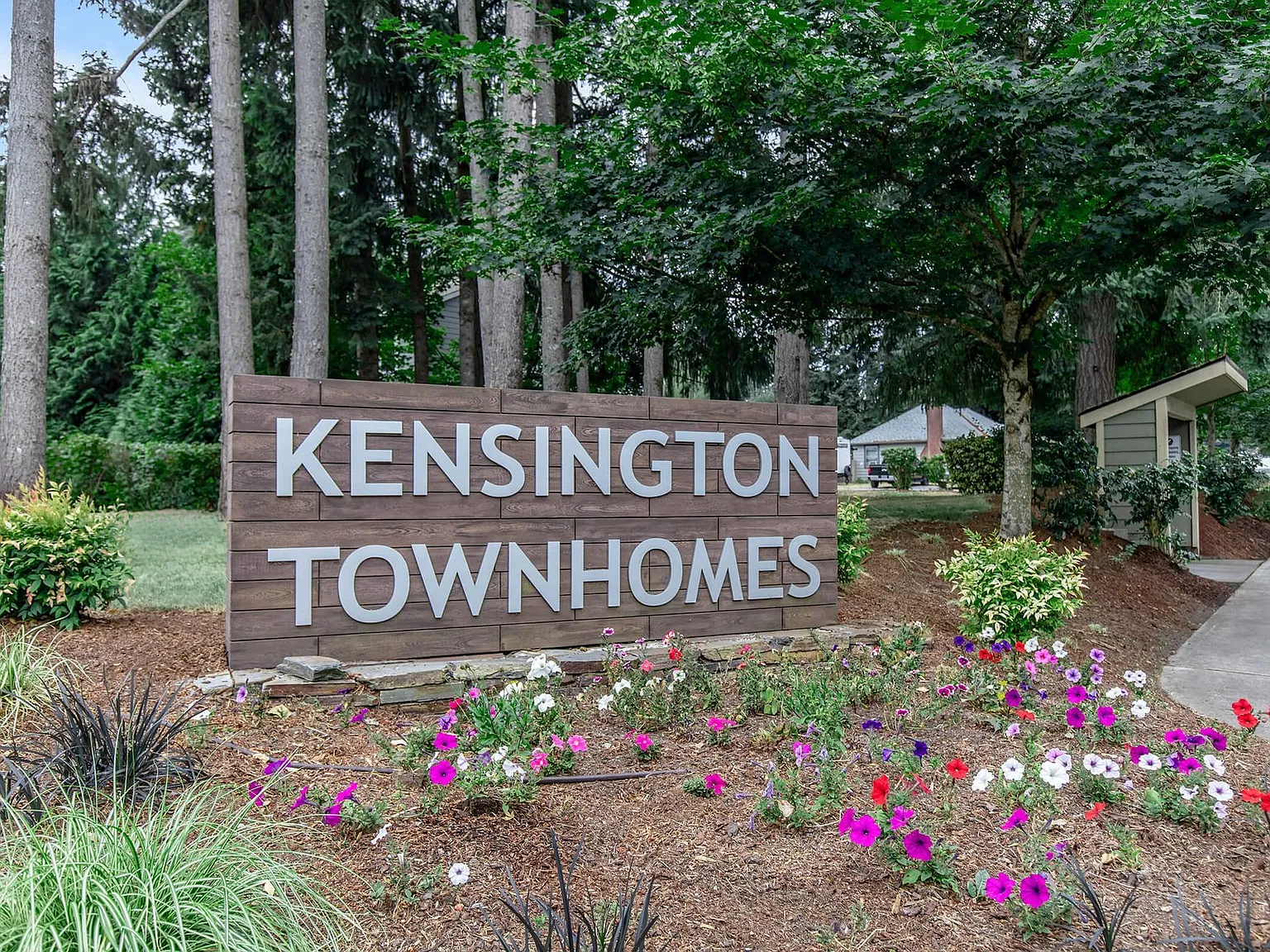 Kensington Townhomes — Photo 2