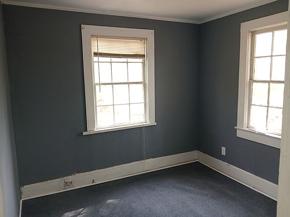 2nd image of 1414 Dogwood Ave #1