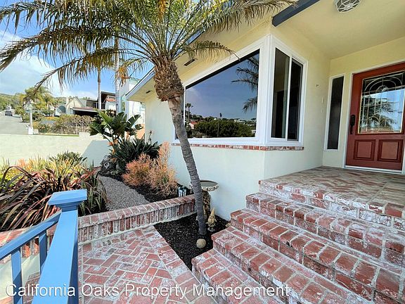 4th image of 266 N Catalina St