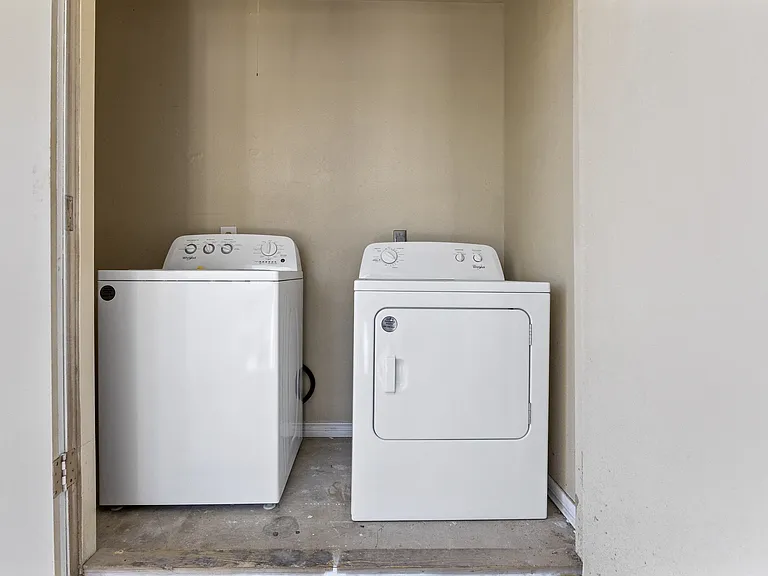 Tradewinds Apartment Homes — Photo 32