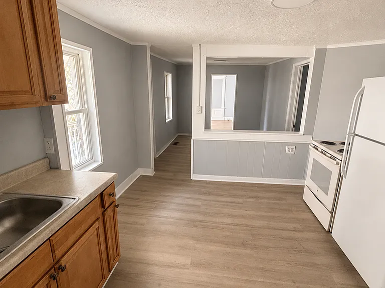 86 Wolcott St #1R — Photo 3