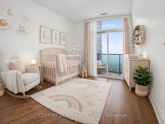 4th image of 7165 Yonge St #Penthouse 09