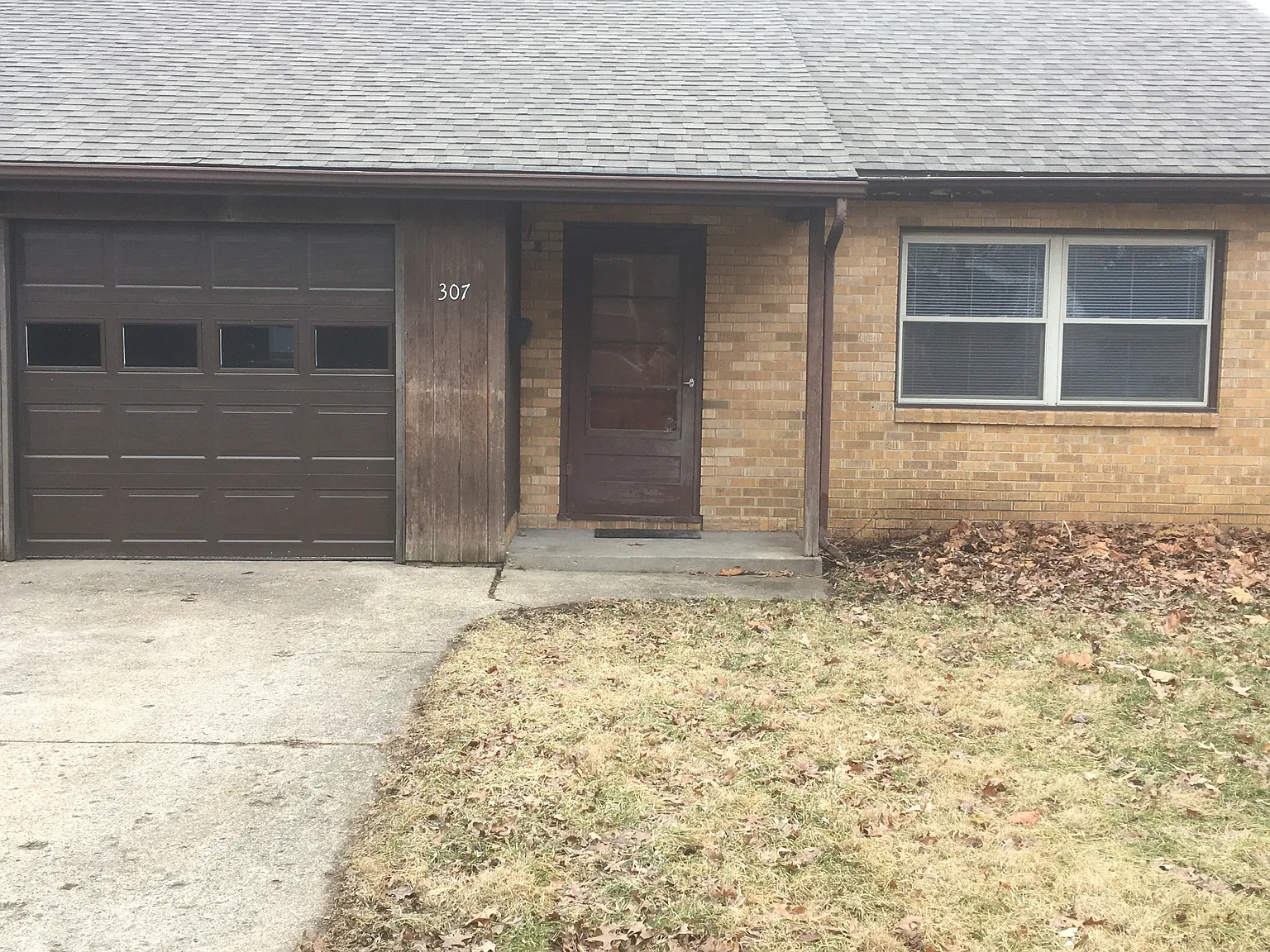 307 Kelly Ct photo 1