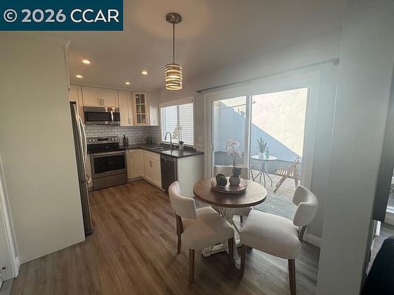 5th image of 4869 Wolf Way