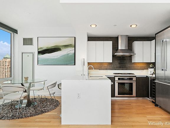 3rd image of 247 W 46th St APT 3102