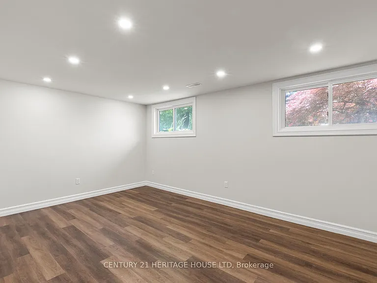 57 Vanbuskirk Dr — Photo 19