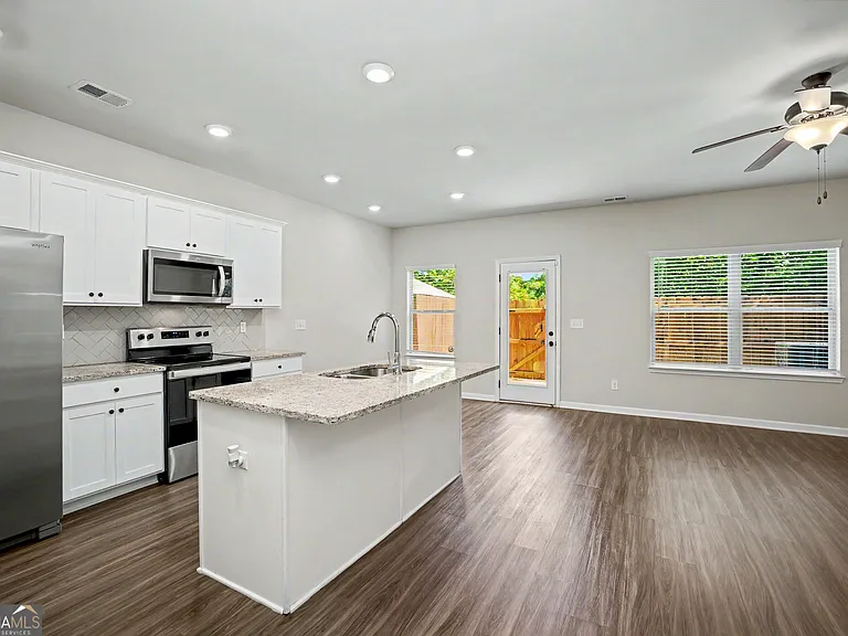 195 Skipjack Ct — Photo 7