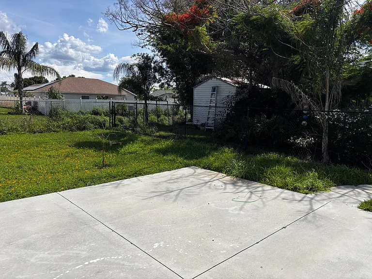 450 SW Eyerly Ave — Photo 34