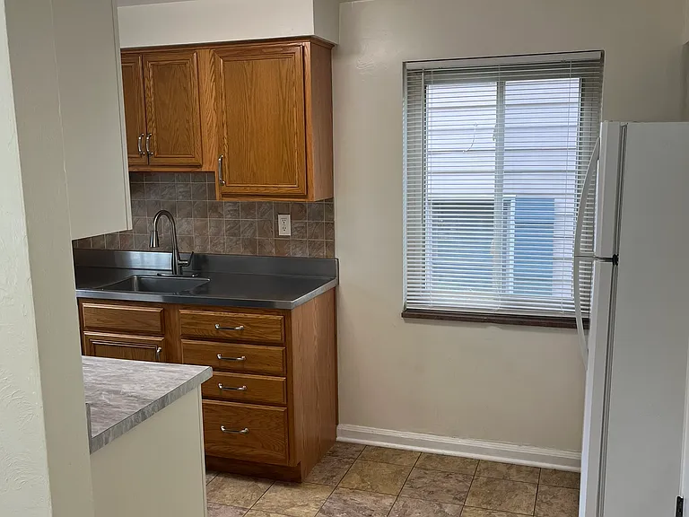 711 Vallevista Ave — Photo 7