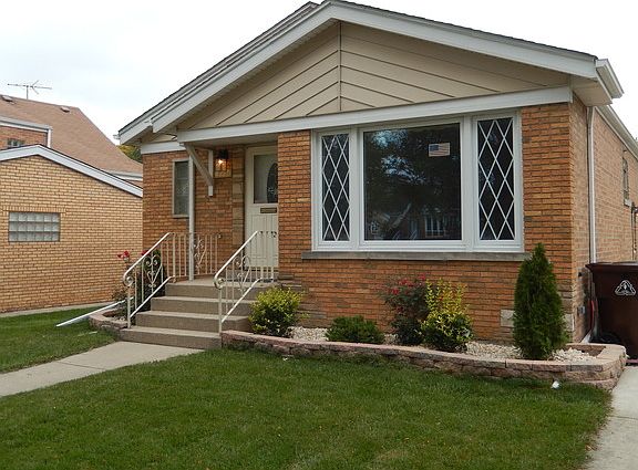 2nd image of 4220 Adeline Dr