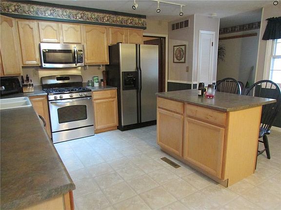 4th image of 5371 Somerset Dr