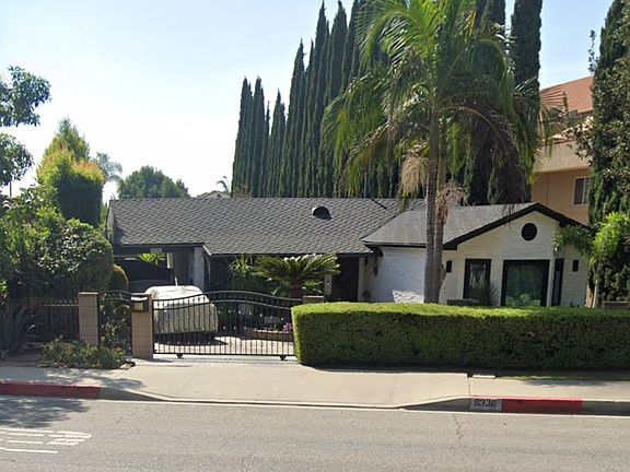 2nd image of 8336 Mission Dr #1