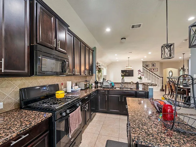 8819 Chaco Hill Ln — Photo 3