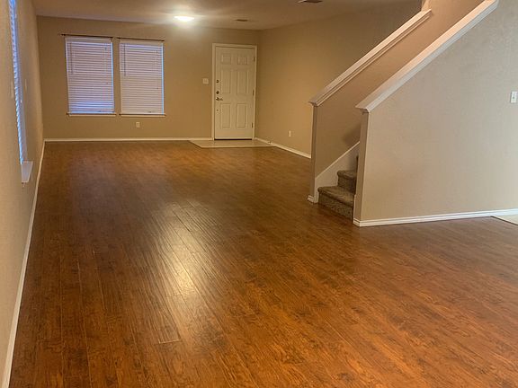 Spacious Dining Room/Living Room