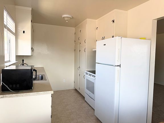 2nd image of 522 Riverside Ave