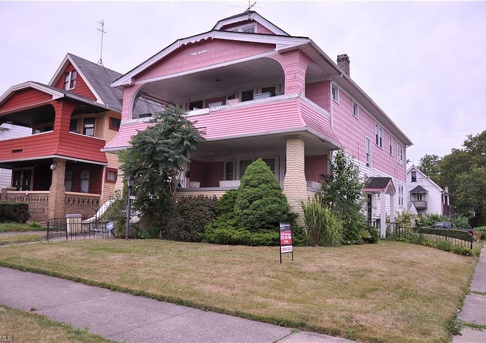 1st image of 3624 E 153rd St