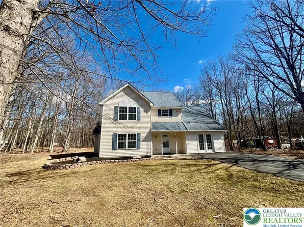 1126 Shogun Dr, Effort, PA 18330