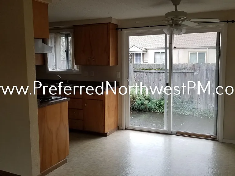 1305 W 17th Ave #1315 — Photo 3