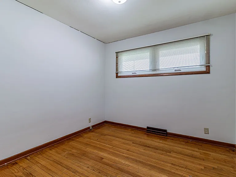 2106 Campbell Dr — Photo 15
