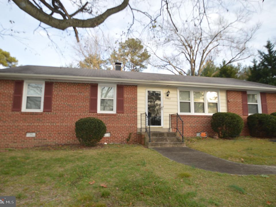 1st image of 7982 Willow Ave