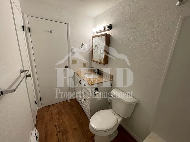 512 S Constitution Ave — Photo 17