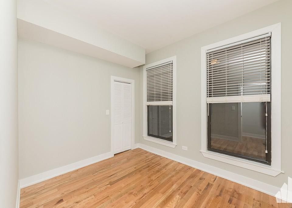 1st image of 627 W Oakdale Ave #427