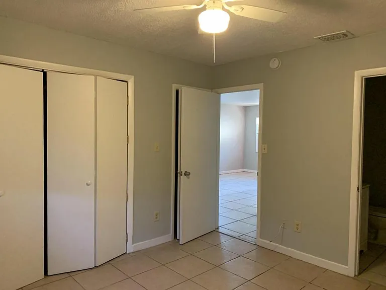 825 Lyndhurst St — Photo 4