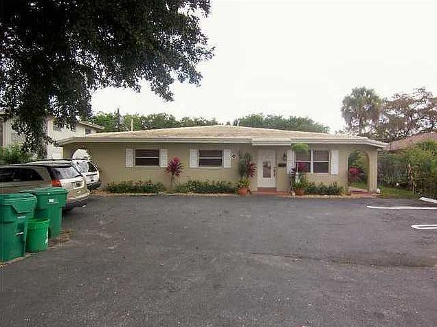 2nd image of 3591 Riverside Dr #2