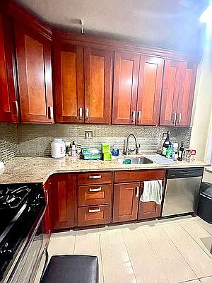 3rd image of 2815 47th St APT 1F