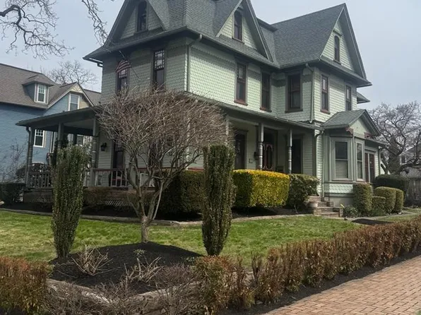 323 Washington Ave, Haddonfield, NJ 08033