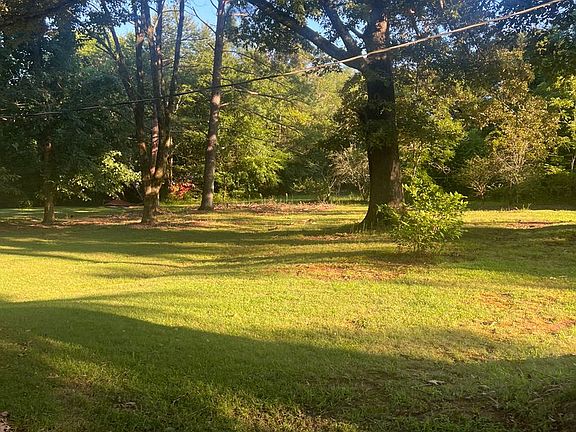 2nd image of 710 Cox Creek Pkwy