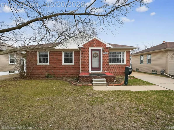 17049 Reno St, Riverview, MI 48193