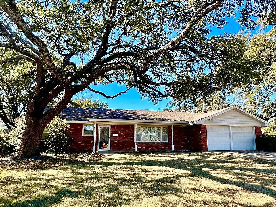 1st image of 4213 Wedgmont Cir S