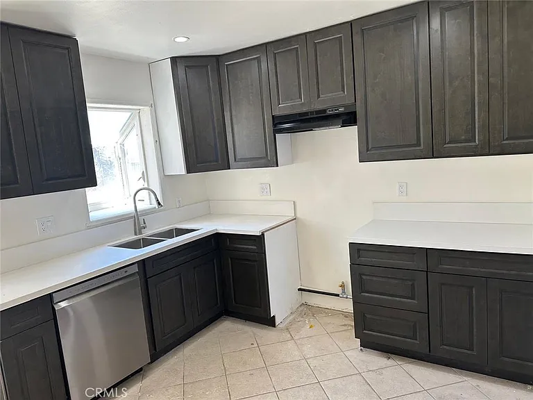 13727 Fairford Ave — Photo 3