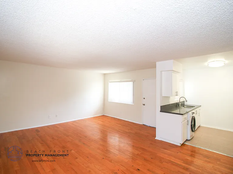24431-24433 Hawthorne Boulevard — Photo 10