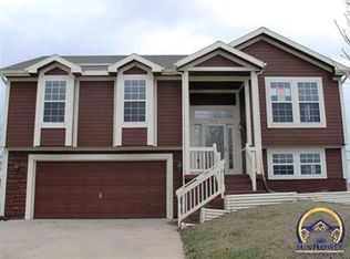 958 Stone Creek Cir, Gardner, KS 66030