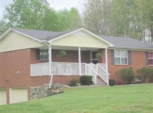 1966 Merry Oaks Rd, McMinnville, TN 37110