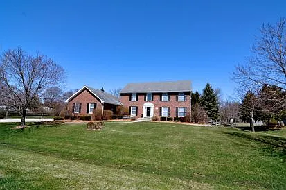 31W770 Percheron Ln photo 1