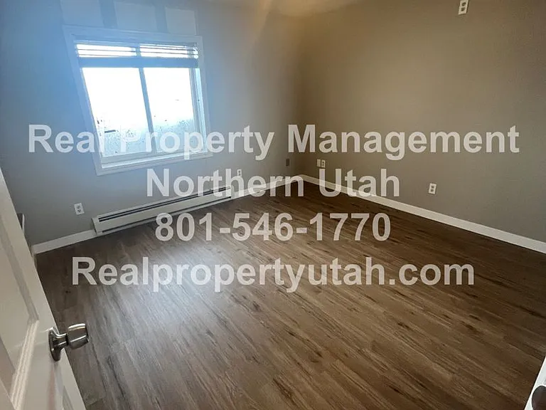 3051 W Gordon Ave — Photo 9