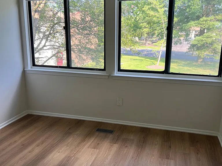 4610 Acton Ct — Photo 20