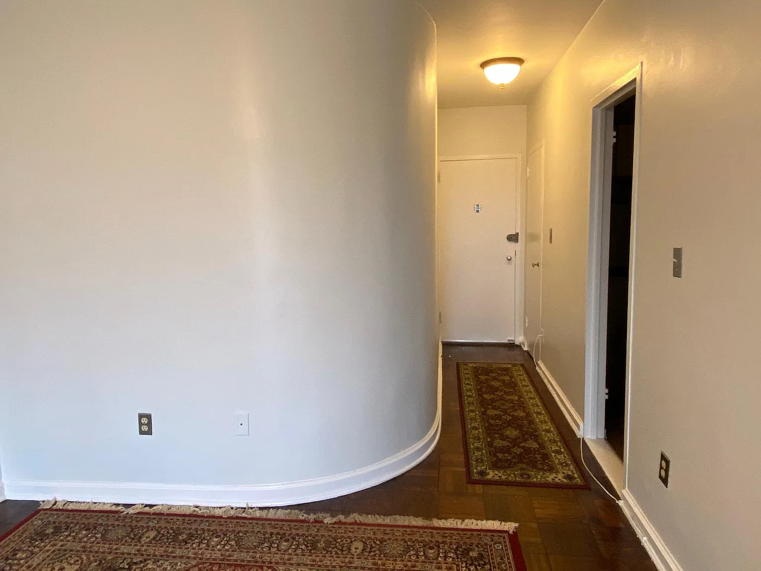 1 Scott Cir NW — Photo 1