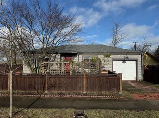 154 W H St, Springfield, OR 97477