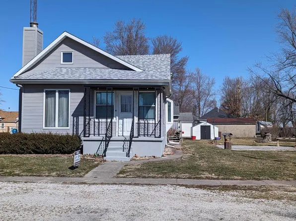 807 SE 5th St, Morrisonville, IL 62546