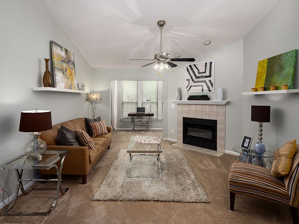 1st image of 500 Harbor Pointe Pkwy #2011