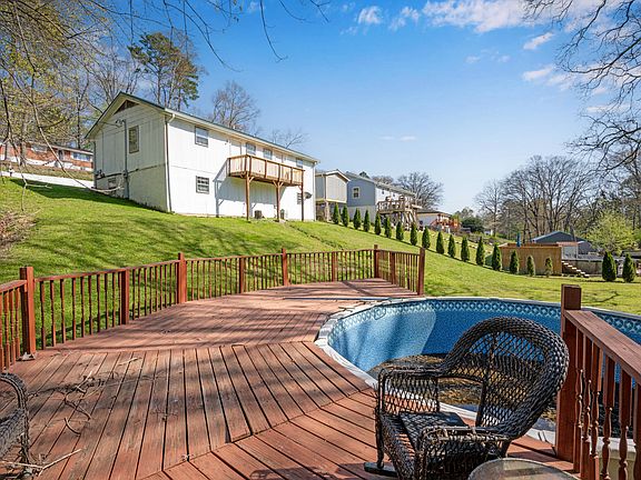 5th image of 13 Travis Rd