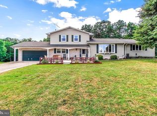 99 Mud College Rd, Littlestown, PA 17340