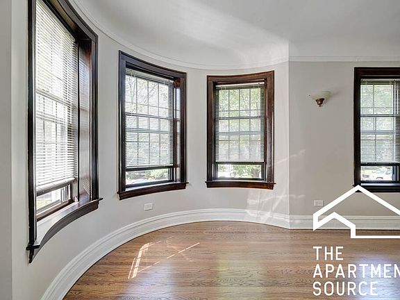 4th image of 4215 N Kedvale Ave APT 1L