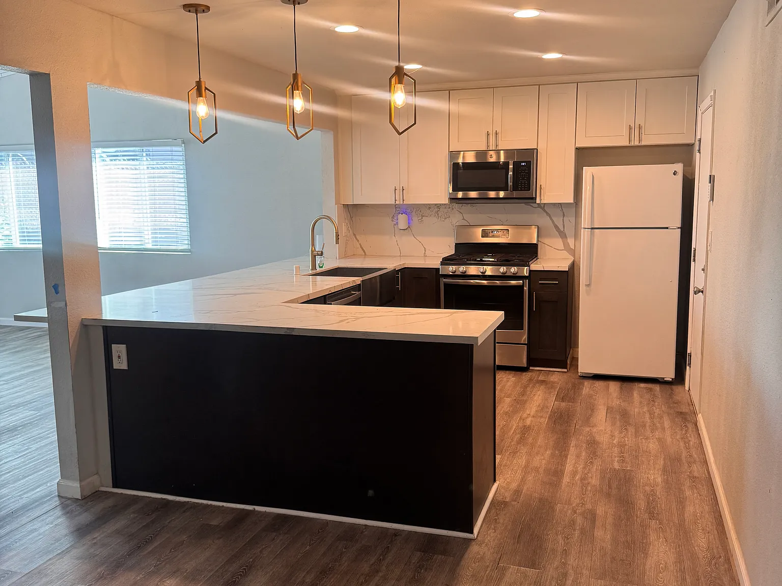 4 bed, 1769 sqft, $4,000 — Photo 4