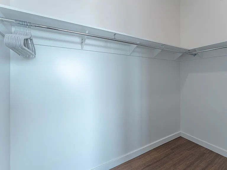 1364 E Battlefield Rd — Photo 159